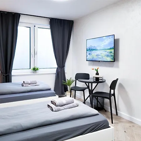 Daire Alfa Mikro-apartment 2 Betten Kueche Bad L Smarttv Wifi L Porsche & Bosch L 2 Beds Kitchen Bath Bs21a1 *