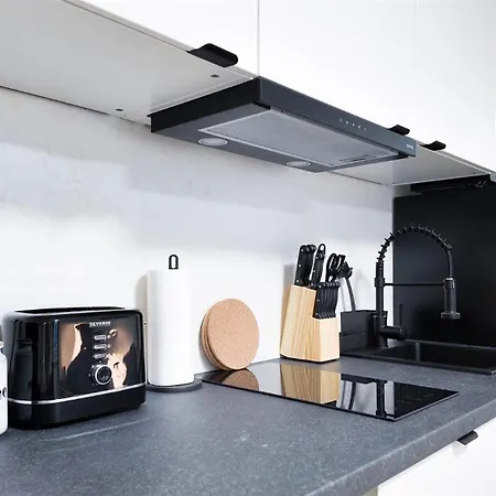 Alfa Mikro-apartment 2 Betten Kueche Bad L Smarttv Wifi L Porsche & Bosch L 2 Beds Kitchen Bath Bs21a1 * Stuttgart
