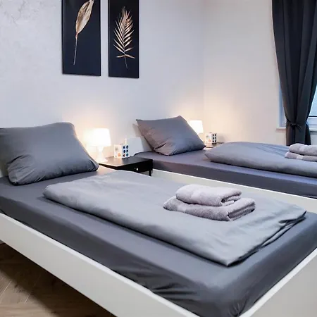Alfa Mikro-apartment 2 Betten Kueche Bad L Smarttv Wifi L Porsche & Bosch L 2 Beds Kitchen Bath Bs21a1 Apartment