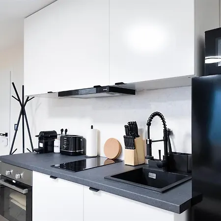Apartment Alfa Mikro-apartment 2 Betten Kueche Bad L Smarttv Wifi L Porsche & Bosch L 2 Beds Kitchen Bath Bs21a1